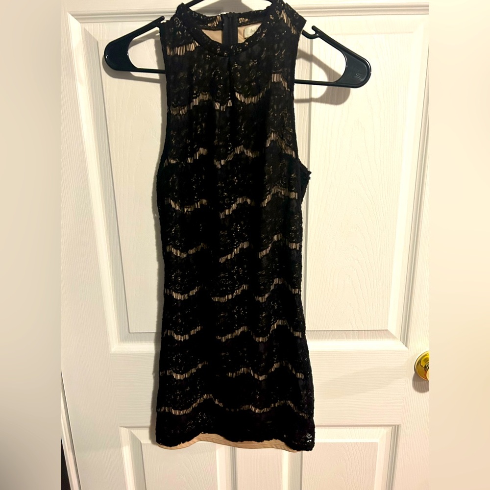Antique lace style mini dress EUC - size XS. Black with tan liner